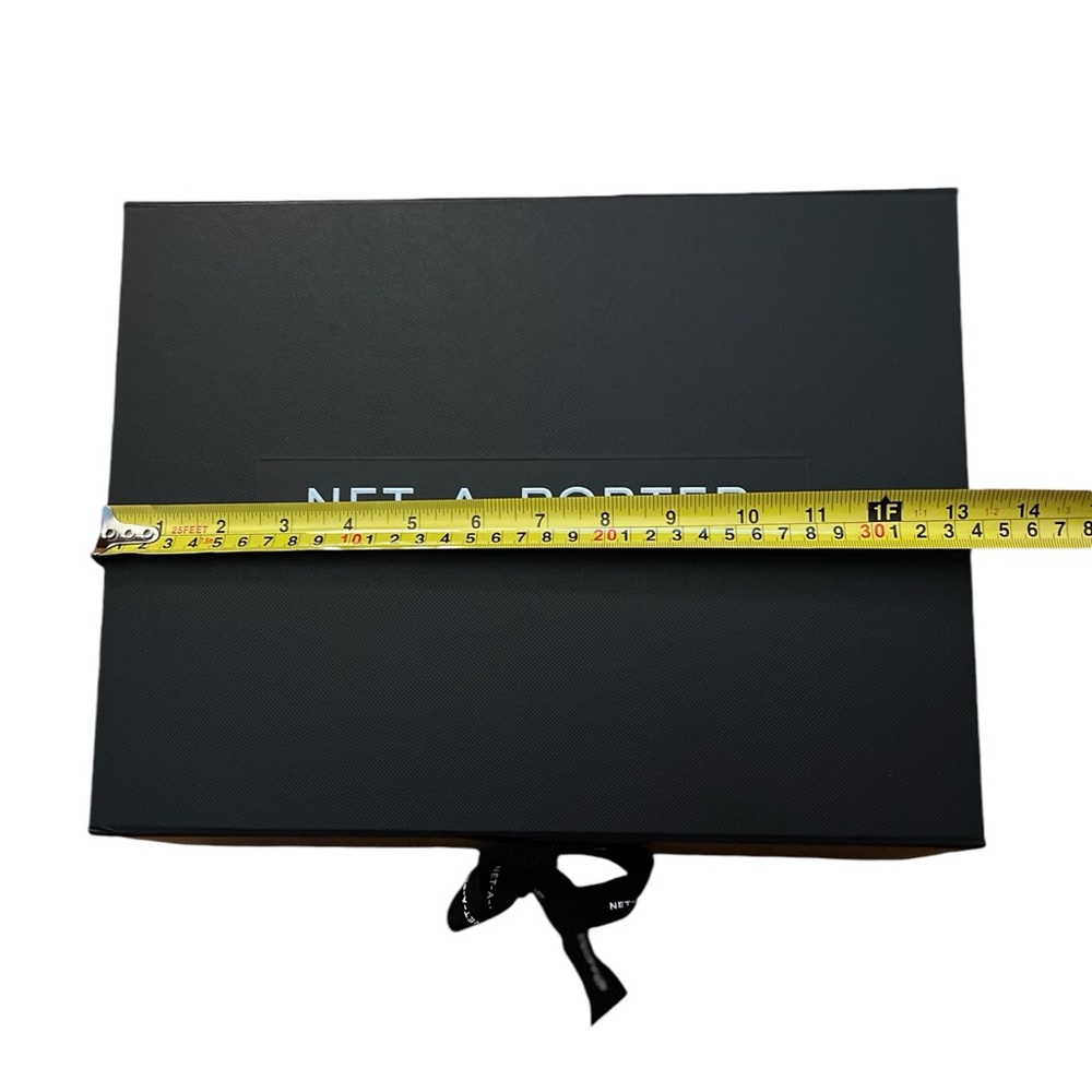 Net-A-Porter Gift Storage Box/Letter/Tissue Paper - Picture 6 of 9
